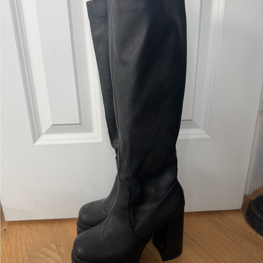 Black Knee-High Women's Boots size 7